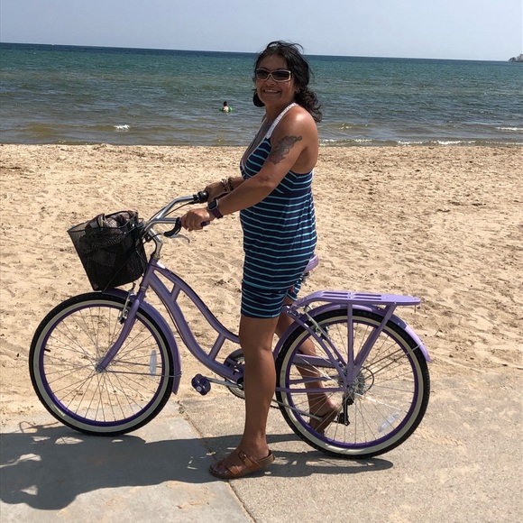 Meet your Posher, Sandy - Picture 1 of 3